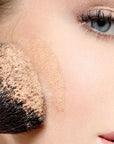image de la couleur du fond de teint compact minéral sur la peau N7