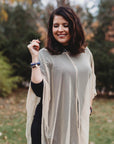 Poncho fermé JOELLE COLLECTION -Filet beige à pois