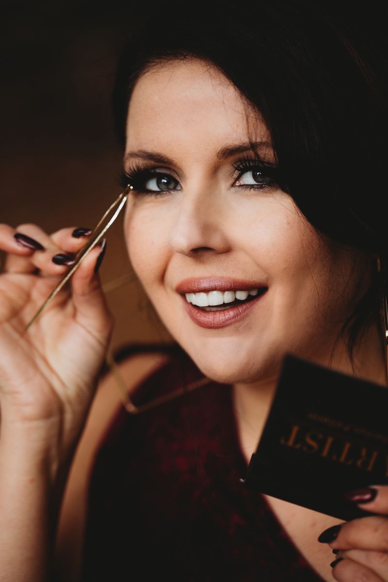 Pourquoi ton teint est blanc en hiver (et comment y remédier avec le Toasty Makeup)