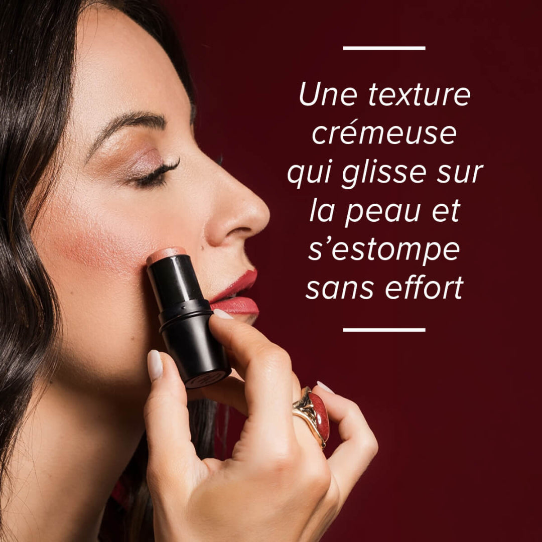image du baume bronzant sur le visage