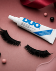 image de la colle à faux cils duo ARTIST avec des faux cils