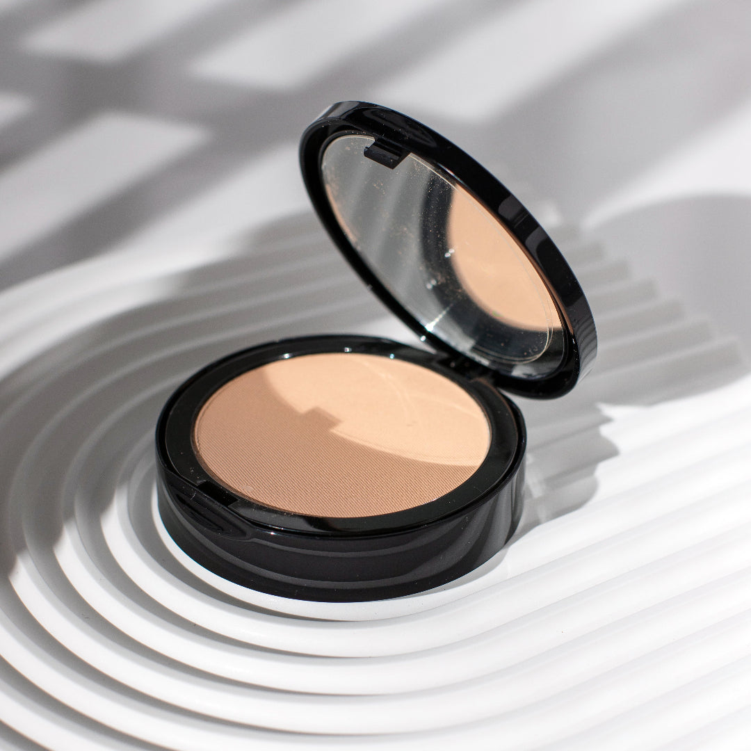 image du fond de teint compact minéral et son miroir