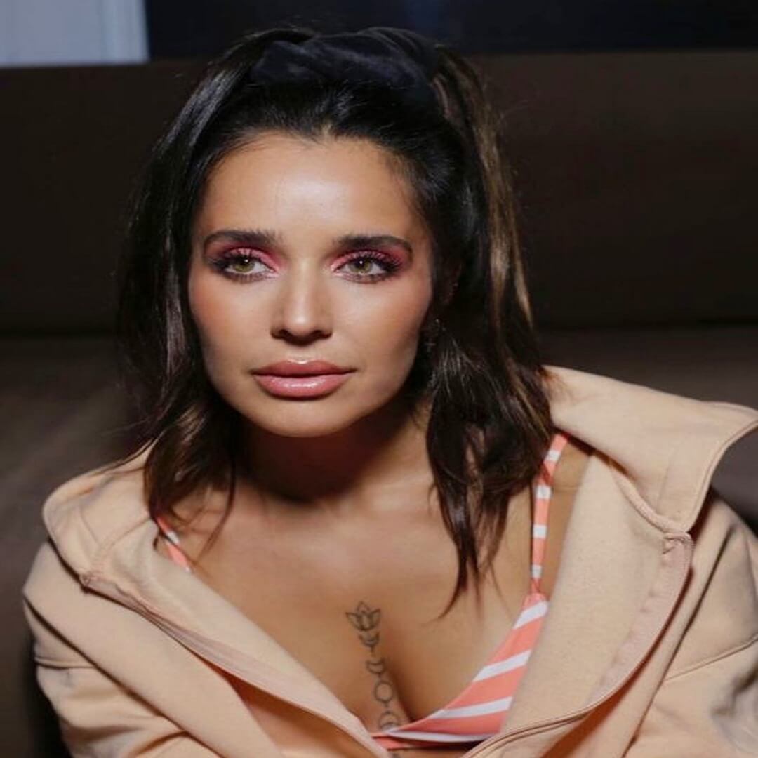 Image d'Alexandra Cosentino maquillé avec sa palette
