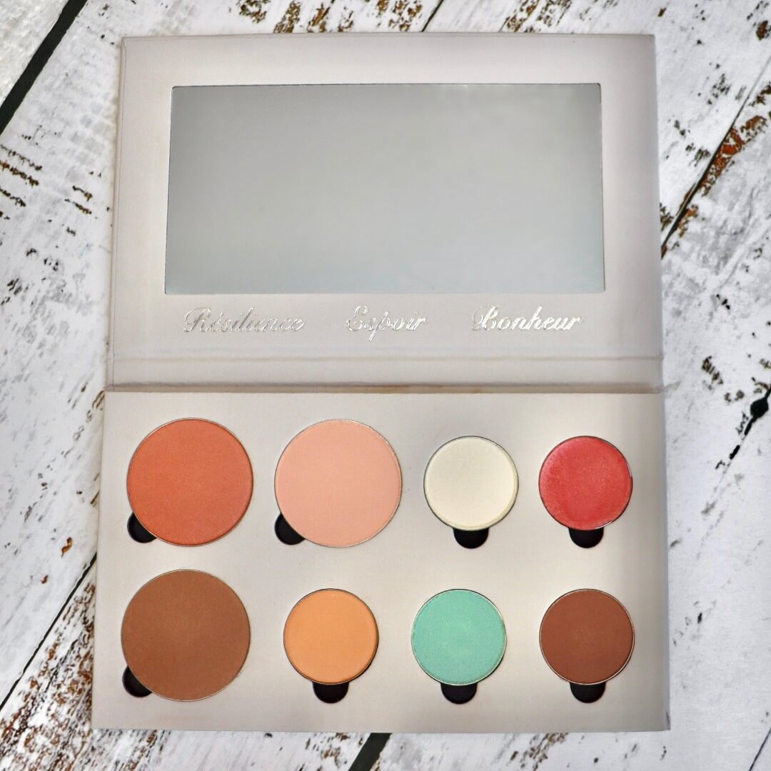 Image de de proche de la palette de maquillage Isabelle ARTIST